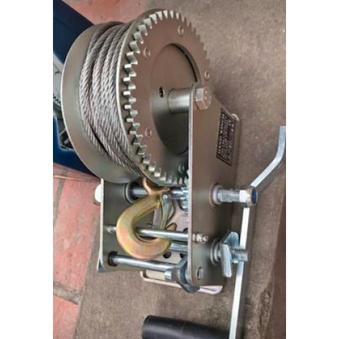 Tời quay tay 3000lbs trọng tải 1360kg cáp dài 20 mét